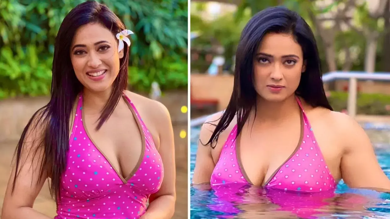 Shweta Tiwari Hot Photo: श्वेता तिवारी ने स्विम सूट पहन पानी में लगाई आग, इंस्टा यूजर बोला- बेटी पलक भी गंदी तस्वीर...