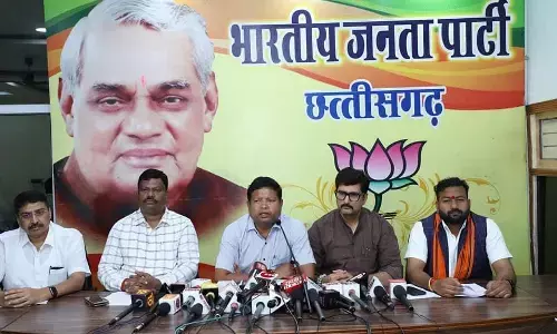 बाघ के बाद हाथी पर हमला : पूर्व वन मंत्री ने पूछा – जन घोषणा पत्र के वादे का क्या हुआ, मानव-हाथी द्वंद्व रोकने क्या किया?