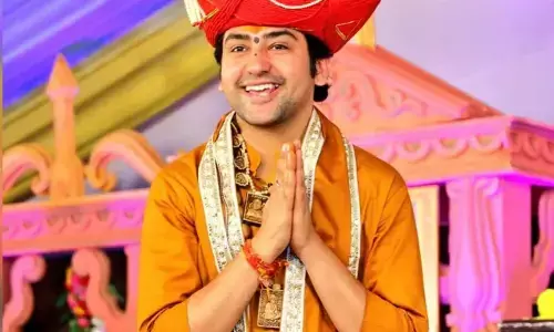 Bageshwar Dham News: कथावाचक धीरेंद्र शास्त्री पर FIR दर्ज, भड़काऊ भाषण देने का लगा आरोप