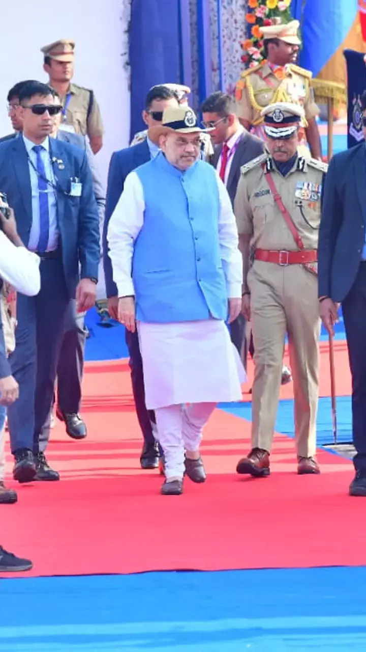 केंद्रीय गृहमंत्री अमित शाह बस्तर में सीआरपीएफ डे समारोह में हुए शामिल...