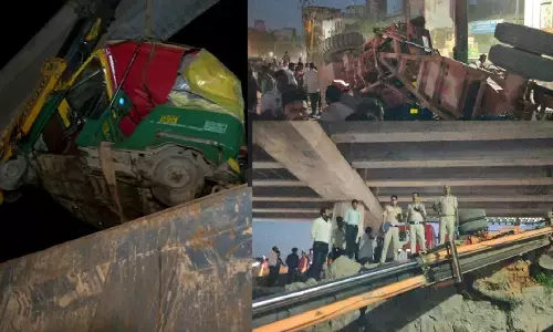 Delhi News: राजधानी में बड़ा हादसा; दिल्ली-सहारनपुर हाईवे पर वाहनों पर पलटी क्रेन, कई लोग घायल