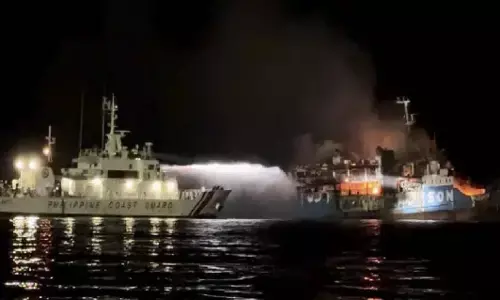 Philippines News: फिलिपींस में 250 लोगों से भरी नांव में लगी आग, 31 मौत, 7 लोग लापता