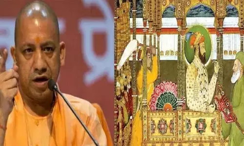Mughal History: योगी सरकार ने पाठ्यक्रम में किया बड़ा बदलाव, अब यूपी के बच्चे नहीं पढ़ेंगे मुगलों का इतिहास