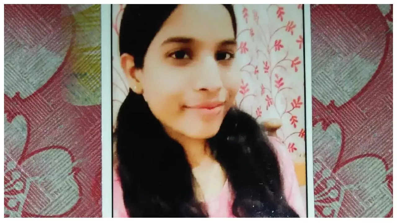 Bilaspur news: छात्रा सुसाइड: छत्तीसगढ़ में नकल करते पकड़े जाने पर छात्रा ने फांसी लगा कर की खुदकुशी...
