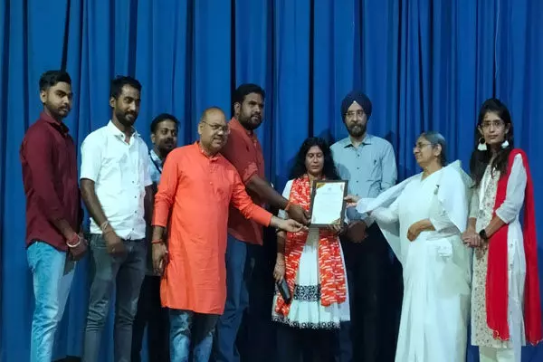 पशुओं के लिए जीवनदायिनी साबित होने वाली छत्तीसगढ़ एनिमल सेवियर्स का पहला स्थापना दिवस रंगारंग कार्यक्रम के साथ सम्पन्न पशुओं के लिए जीवनदायिनी साबित होने वाली छत्तीसगढ़ एनिमल सेवियर्स का पहला स्थापना दिवस रंगारंग कार्यक्रम के साथ सम्पन्न