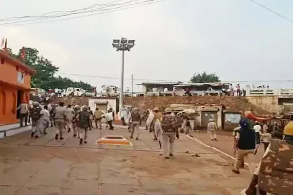 Bemetara violence: बिरनपुर में लागू रहेगी धारा 144, जिले के शेष भाग मुक्त, कलेक्टर ने जारी किया आदेश