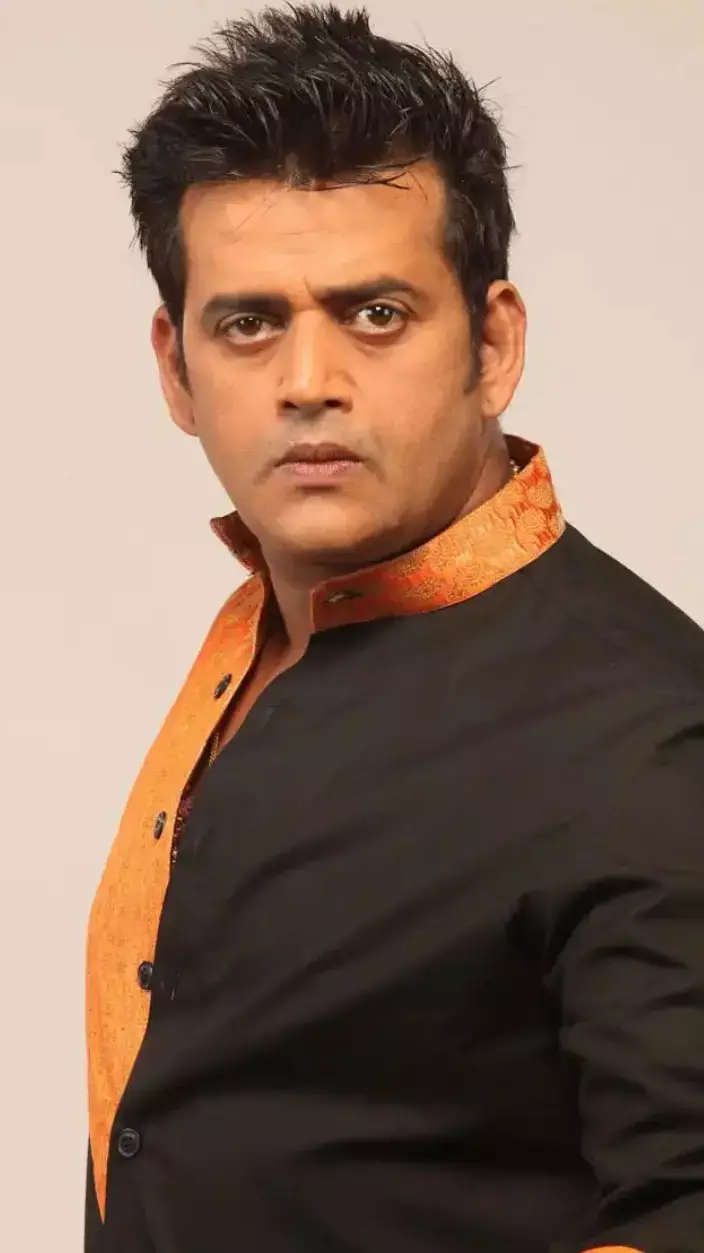 4 बच्चों के पिता होने के बावजूद रवि किशन को था इस एक्ट्रेस से अफेयर, परिवार छोड़ने को थे तैयार