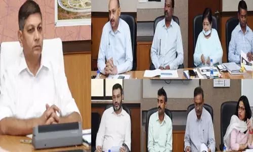 मुख्य सचिव ने विभाग के कार्यों की समीक्षा की, कहा- प्रत्येक पंजीकृत श्रमिक को श्रम विभाग की योजनाओं की जानकारी दी जाए