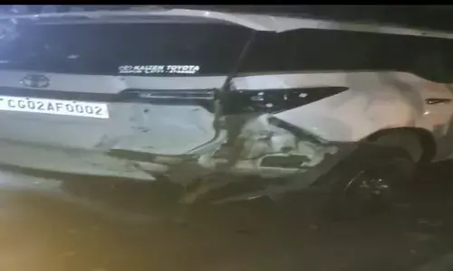 CG News: सड़क हादसे में बाल बाल बचे मंत्री उमेश पटेल, पीछे चल रही फॉलो गाड़ी ने मंत्री की गाड़ी को ठोका