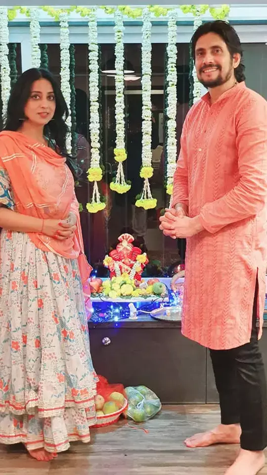 47 साल की Mahie Gill ने रचाई शादी, जानिए कौन हैं एक्ट्रेस के पति रवि केसर ?