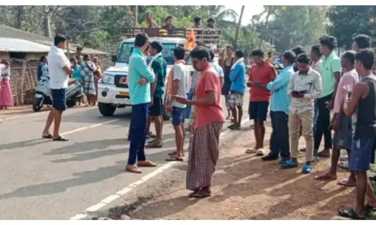 Dantewada Accident News: रिवर्स करने के दौरान ट्रैक्टर ने दो बाइक सवारों को लिया चपेट में, दोनों की मौत...