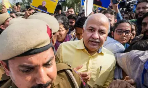 Liquor Policy Case: शराब नीति मामले में सीबीआई की चार्जशीट में पहली बार मनीष सिसोदिया का नाम