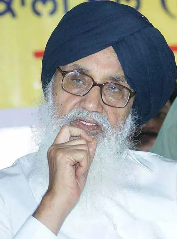 Prakash Singh Badal पंजाब के पांच बार मुख्यमंत्री रहे प्रकाश सिंह बादल का निधन, अस्पताल में ली अंतिम सांस