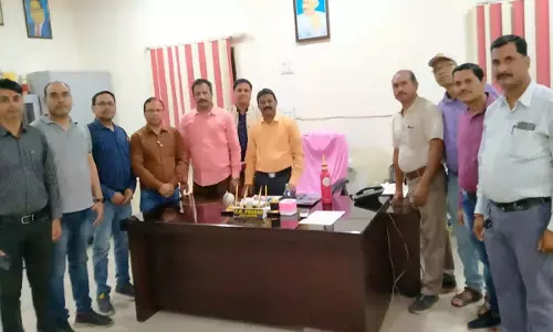 CG Teacher News: संयुक्त संचालक से टीचर्स एसोसिएशन ने की मुलाकात, बोले-सहायक शिक्षक, शिक्षक सुविधानुसार चयन कर पदोन्नति लें