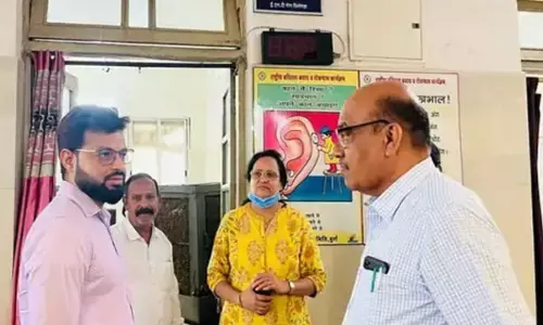 Durg doctor termination news: सिर्फ 2 घंटे के लिए अस्पताल आने वाली 2 महिला चिकित्सक होंगी बर्खास्त, औचक निरीक्षण में पहुंचे कलेक्टर ने सेवा समाप्ति के दिए निर्देश