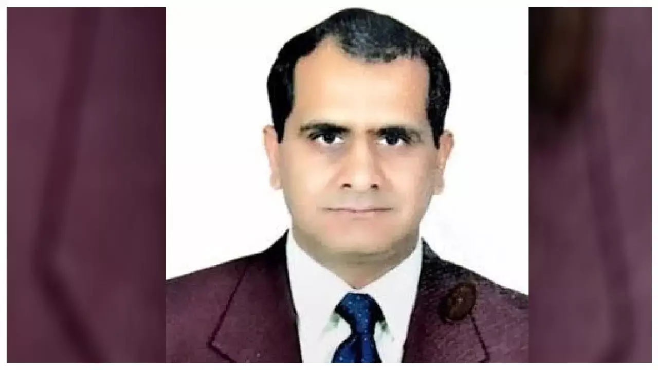बिग ब्रेकिंग न्यूज: आबकारी विभाग के स्पेशल सेक्रेटरी एपी त्रिपाठी गिरफ्तार, कोर्ट में पेश...