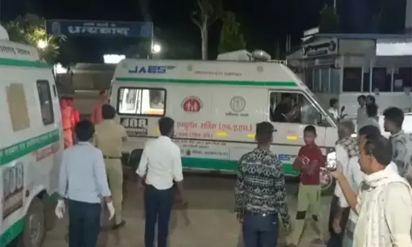 छत्तीसगढ़ में भीषण सड़क हादसे में 6 की मौत, तेज रफ्तार ट्रक ने छठी कार्यक्रम से लौट रहे पिकअप को मारी टक्कर, 20 से ज्यादा लोग घायल