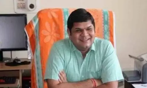 IAS Ko Notice: फोन बंद कर दफ्तर से गायब रहने के मामले में आईएएस को सरकार ने थमाया नोटिस, 24 घंटे में जवाब देने के निर्देश