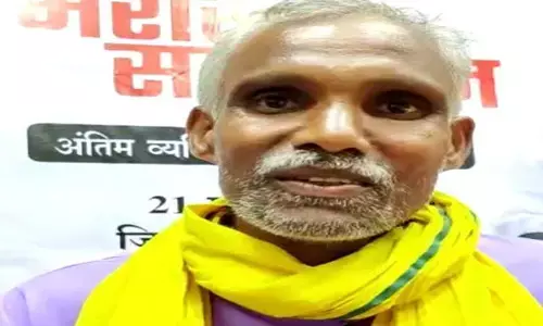 गोबर बेचकर खरीदा ट्रैक्टर, छत्तीसगढ़ में किसान हो रहे मालामाल, ग्रामीणों की बदल रही है जिंदगी