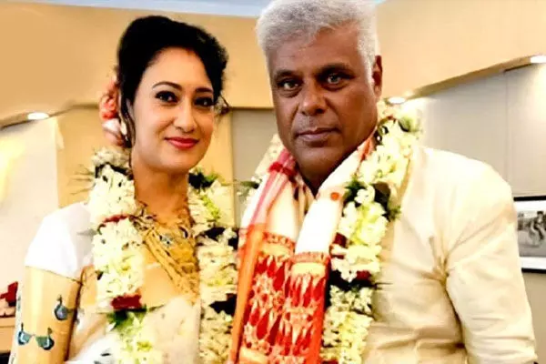 Ashish Vidyarthi Marriage: आशीष विद्यार्थी ने 60 साल की उम्र में रचाई दूसरी शादी, बोले...यह एक्स्ट्रा आर्डिनरी फीलिंग है