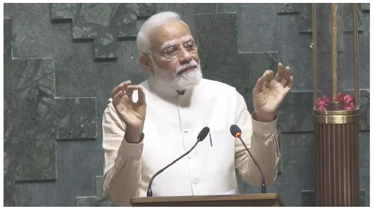 PM Narendra Modi Speech Today देश में बढ़ेगी सांसदों की संख्या, दक्षिण भारत पर फोकस, 25 साल की कार्ययोजना तैयार, जानें पीएम नरेंद्र मोदी के संबोधन की खास बातें...