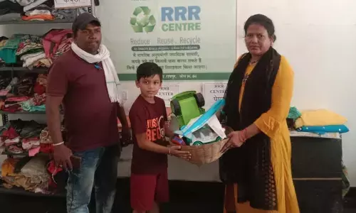 रायपुर न्यूज़: मास्टर प्रत्यक्ष ने ट्रिपल आर सेंटर में दिए ज़रूरतमंद बच्चों के लिए अपने खिलौने...