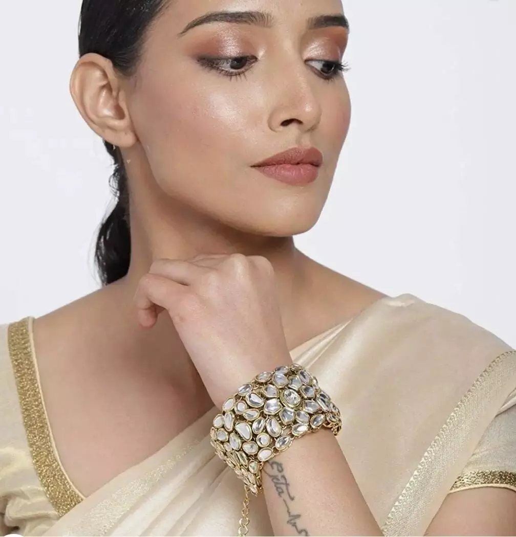 Buy Personalized Hindi Name Bracelet Hindi Name Jewelry, Hindu, Tamil, Hindi  Gift, Custom Name Bracelet, for Mom, Mother, Girlfriend, Women Online in  India - Etsy