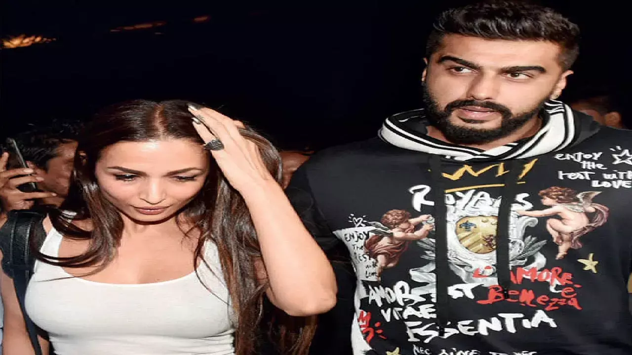 Malaika Arora-Arjun Kapoor: मलाइका ने बॉयफ्रेंड अर्जुन कपूर को किया बदनाम, एक्ट्रेस ने शेयर कर दी प्राइवेट फोटो, जमकर हुई ट्रोल...