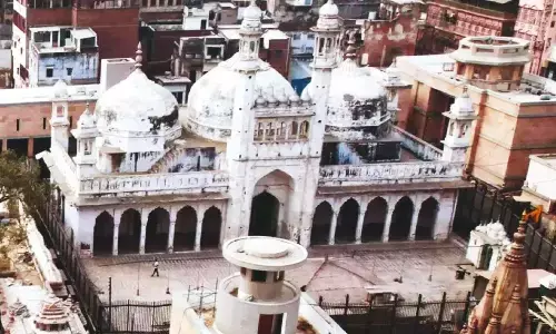 Gyanvapi Masjid Survey: ज्ञानवापी मस्जिद परिसर में सर्वे शुरू, 51 सदस्यीय टीम पहुंची अंदर, भारी संख्या में पुलिस फोर्स तैनात