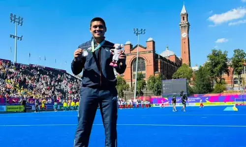 Krishna B Pathak Biography in Hindi: भारतीय हॉकी गोलकीपर कृष्णा बी पाठक का जीवन परिचय जानिए , कृष्णा बी पाठक की बायोग्राफी, उम्र,  जीवनी, परिवार और व्यवसाय