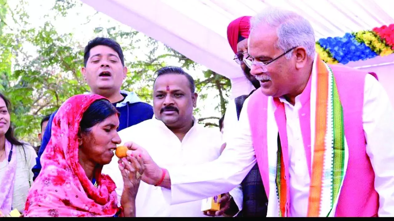 राज्य सरकार की मजदूर हितैषी योजनाओं से छत्तीसगढ़ के 50 लाख मजदूर हुए लाभान्वित, 32 श्रम योजनाओं से लाखों मजदूरों की बदली जिंदगी...