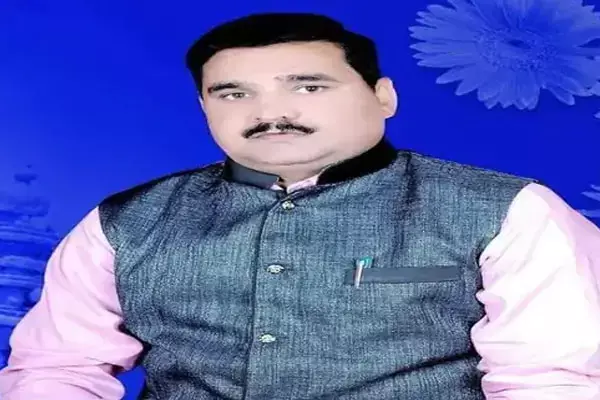 CG News: कांग्रेस नेता की मौत, तेज रफ़्तार स्काॅर्पियो ने मारी टक्कर, घटना के बाद आरोपी फरार...
