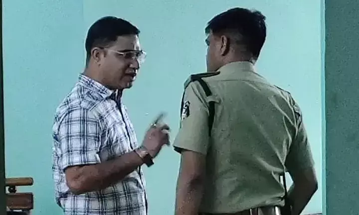 CG-अकाउंटेंट के फ्लैट के अंदर चली गोली, मची अफरातफरी...पुलिस जांच में जुटी