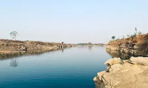 CG-ब्लू वॉटर में घूमने आए तीन युवक डूबे, एक का शव पानी से निकाला गया, दो की तलाश जारी