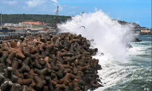 Weather Forecast, 13 June 2023: चक्रवात ‘बिपारजॉय’ के 15 जून को पहुंचने की आशंका, सुरक्षित स्थानों पर भेजे गए 7500 लोग,  67 ट्रेनें रद्द