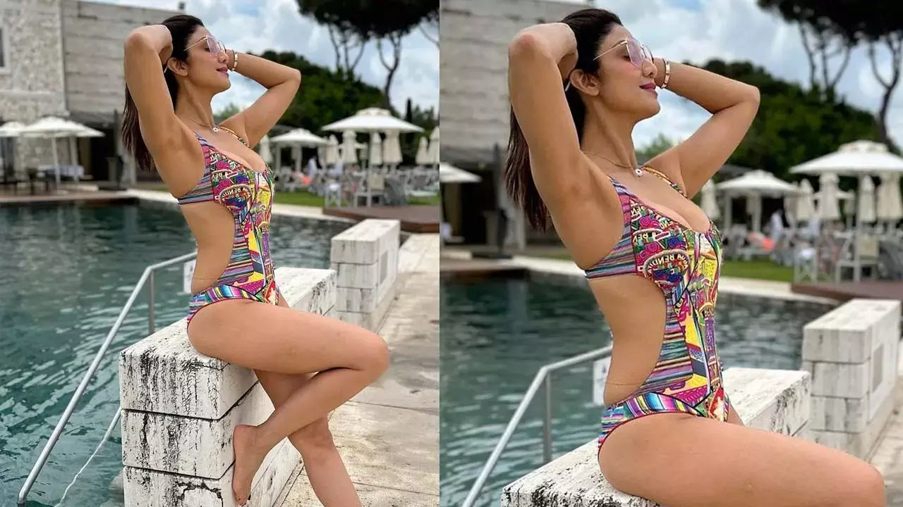 Shilpa Shetty Bikini Photo: मोनोकिनी पहन शिल्पा शेट्टी ने दिखाईं मदमस्त अदाएं, 48 की उम्र में बोल्ड फिगर को देख फैंस के उड़े होश...देखें...