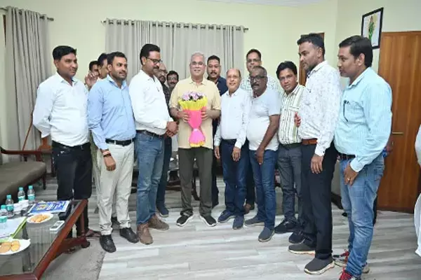 पटवारियों की हड़ताल खत्म, सीएम ने छात्रों और युवाओं से जुड़े कार्य तेजी से करने के निर्देश दिए, मुख्य सचिव करेंगे मॉनिटरिंग
