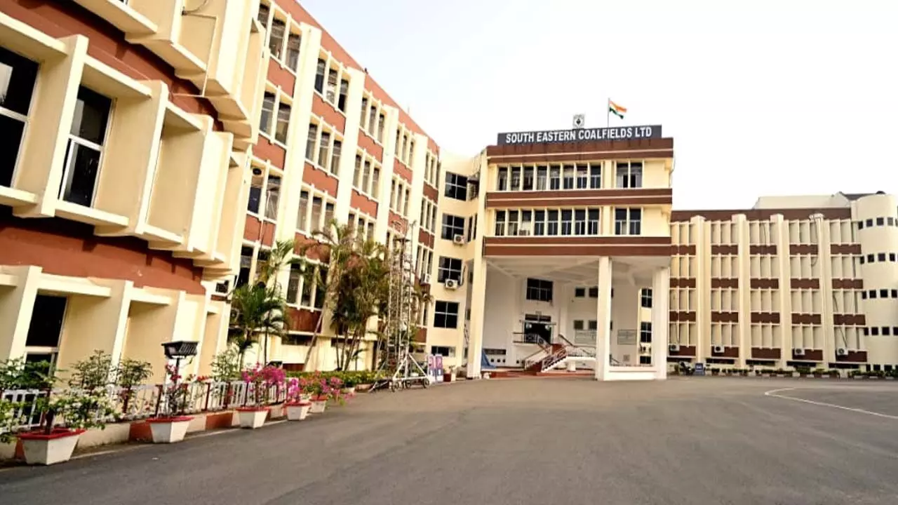 CG BILASPUR SECL: पिछले 3 सालों में एसईसीएल द्वारा 2,500 अधिक लोगों को दिया गया रोजगार, 4000 से अधिक युवाओं की दी ट्रेनिंग... CG BILASPUR SECL: पिछले 3 सालों में एसईसीएल द्वारा 2,500 अधिक लोगों को दिया गया रोजगार, 4000 से अधिक युवाओं की दी ट्रेनिंग...