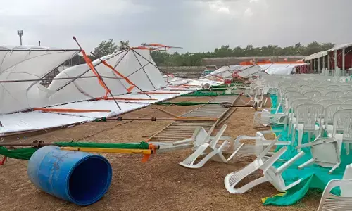 Amit shah durg visit तेज हवा से दुर्ग में शाह की सभा स्‍थल की पलटी कुर्सियां, गिरा गया पंडाल