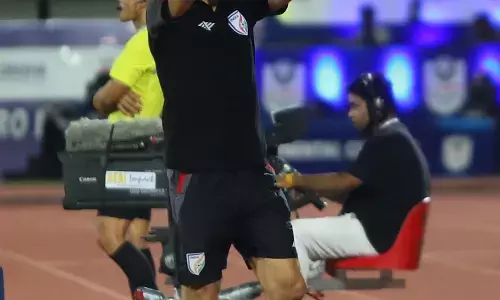 भारतीय फुटबॉल टीम के मुख्य कोच इगोर स्टिमैक को रेड कार्ड मिला