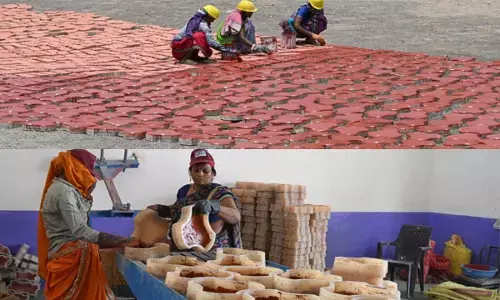 भूपेश बघेल की योजनाओं से महिलाओं को रोजगार के साथ मिली नई पहचान, गौठान में स्थापित रीपा बनाने की परिकल्पना अब हो रही साकार