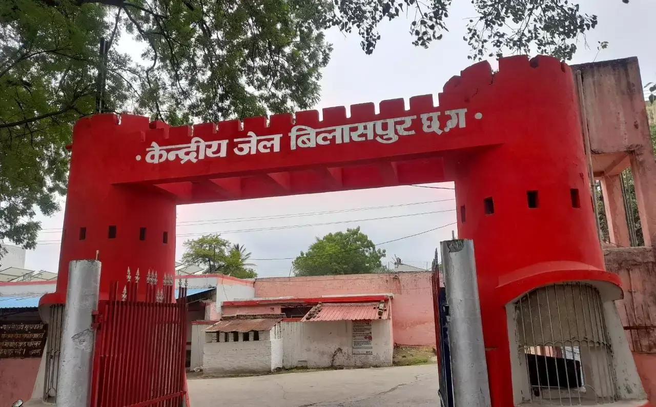 जेल में गैंगवार, हिस्ट्रीशीटर की जान लेने आये गुर्गों के ऊपर ही हुआ जानलेवा हमला, सेल में डाला गया