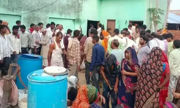 दूल्हा-दुल्हन सहित पांच को मार डाला, बड़े भाई ने शादी के दूसरे दिन सो रही नई नवेली दुल्हन समेत पांच को फरसे से काटा, फिर खुद को भी गोली मारी....