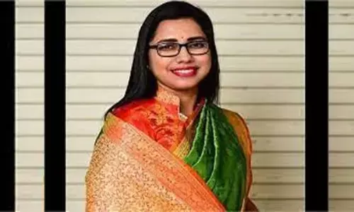 Lady Deputy Collector Nisha Bangre Resign News: डिप्टी कलेक्टर निशा बांगरे ने छुट्टी के बहाने खेला इस्तीफे का दांव, बिना अनुमति अंतराष्ट्रीय सर्वधर्म शांति सम्मेलन में बुलाया विदेशी मेहमानों को, चुनाव लड़ने की अटकलें