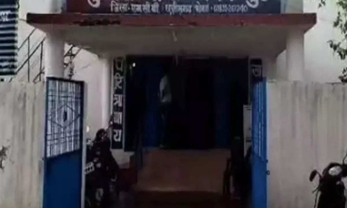 Chhattisgarh News: गाज गिरने से 2 की मौत, थाने में 5 पुलिसकर्मी घायल...