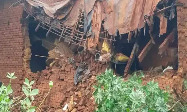 छत्तीसगढ़ में तेज बारिश ने ली पति-पत्नी की जान, भरभराकर गिरी छत, मलबे में दबने से दंपति की मौत...