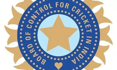 भारतीय टेस्ट क्रिकेट टीम वेस्टइंडीज दौरे के लिए रवाना: बीसीसीआई एक ही फ्लाइट में सभी खिलाड़ियों और सपोर्ट स्टाफ के लिए टिकट का इंतजाम नहीं कर सका. जिसके चलते भारतीय टीम अलग-अलग ग्रुप में वेस्टइंडीज पहुंची