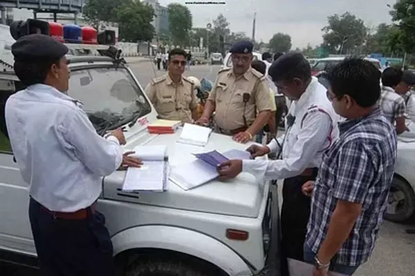 CG में अब बिना फिटनेस और टैक्स के वाहन चलाना पड़ेगा मंहगा, ऑटोमैटिक ई-चालान से होगी कार्रवाई...