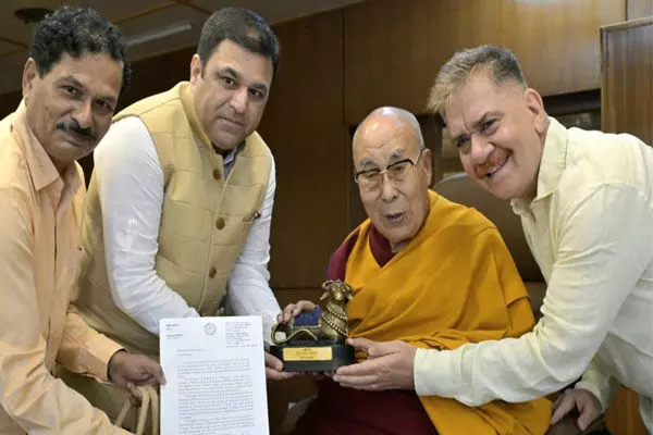 CM भूपेश ने दलाई लामा को छत्तीसगढ़ आने का दिया न्यौता... CM भूपेश ने दलाई लामा को छत्तीसगढ़ आने का दिया न्यौता...