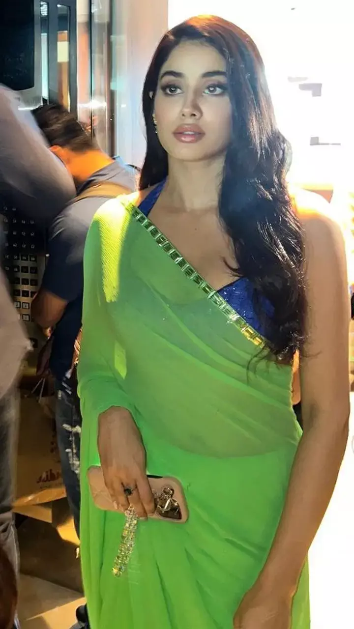 Jhanvi Kapoor ने ग्रीन साड़ी पहन मचाया बवाल, लगी बेहद खूबसूरत